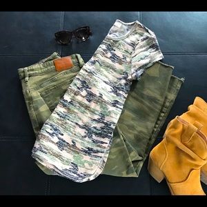 Bobbie Brooks Camo Top Size L